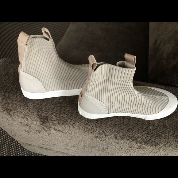 Brand new River Island Beige High Top Trainers size UK 7 - AU 9 or EU40 - Picture 9 of 10